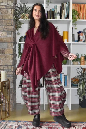 Patrick Plaid Brushed Cotton 7/8 Barrel Pant Burgundy